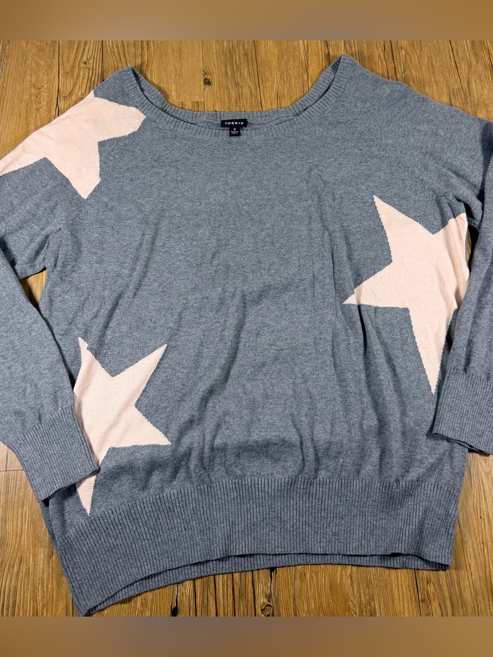 Torrid Gray Pink Star Sweater Size 2 2X Cotton Pullover Crew Neck